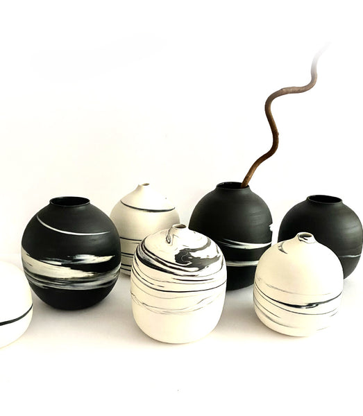 porcelaine, mélangé, noir et blanc, black and white, vase bouteille, vase