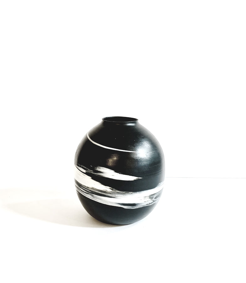 porcelaine, mélangé, noir et blanc, black and white, vase bouteille, vase